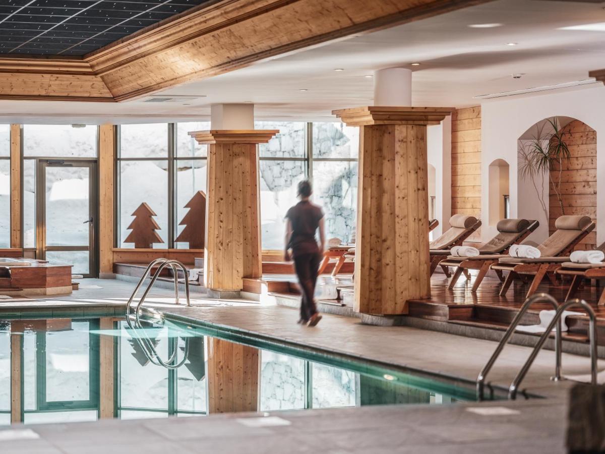 Hotel Les Barmes De L'Ours Val-dʼIsère المظهر الخارجي الصورة