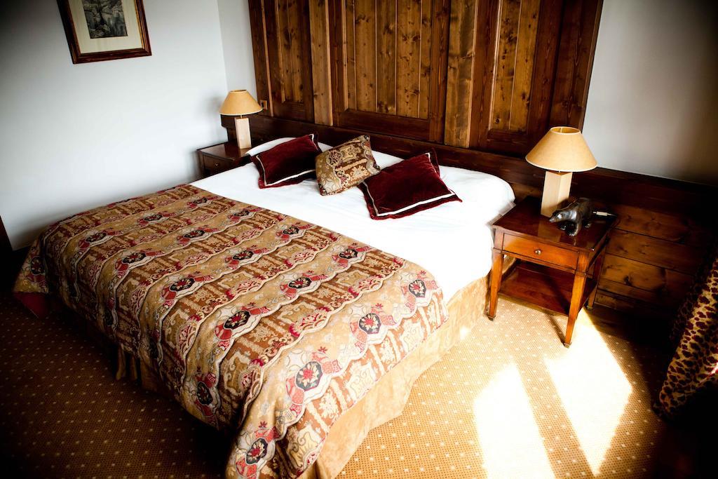 Hotel Les Barmes De L'Ours Val-dʼIsère الغرفة الصورة