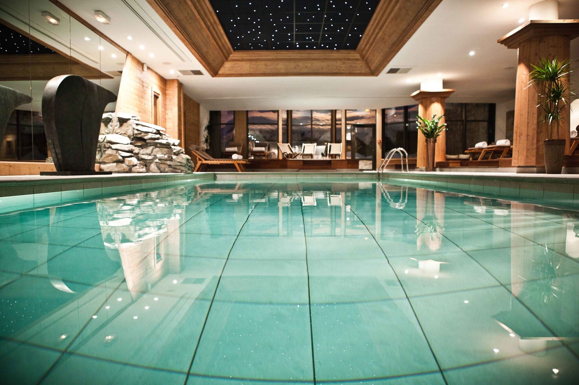 Hotel Les Barmes De L'Ours Val-dʼIsère المظهر الخارجي الصورة